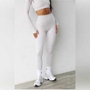 Stylish Beige Gingham Leggings
